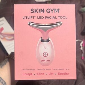 Skingym - LED Facial Tool - NWT